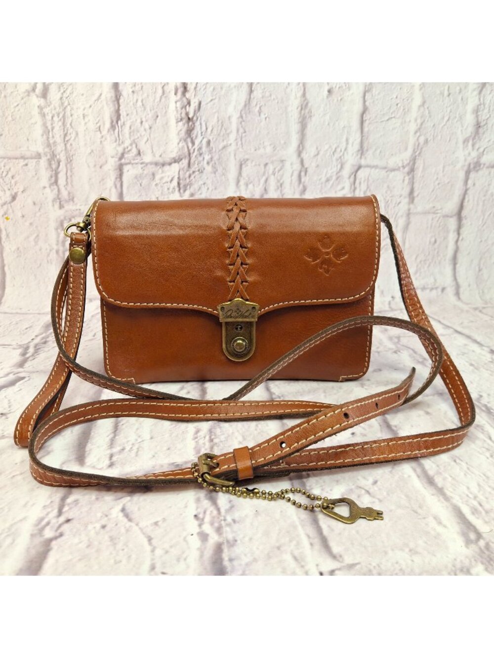 Patricia Nash Bianco Organizer Small Crossbody Bag Brown Leather w/ Key LKNC - Picture 1 of 13